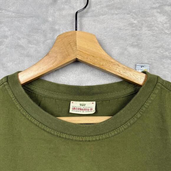 Vintage 1990s Levi's Strauss & Co T-Shirt Green Size M Embroidered Logo Classic - Picture 3 of 7